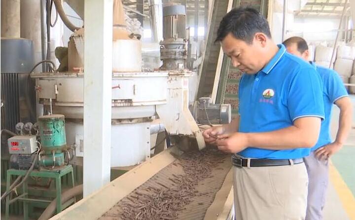 榴莲视频成人官网生产线全部实现自动化，年处理秸秆等废弃物12万吨，有效解决了因废弃物堆积造成的农村环境问题，实现了农林废弃物的综合利用